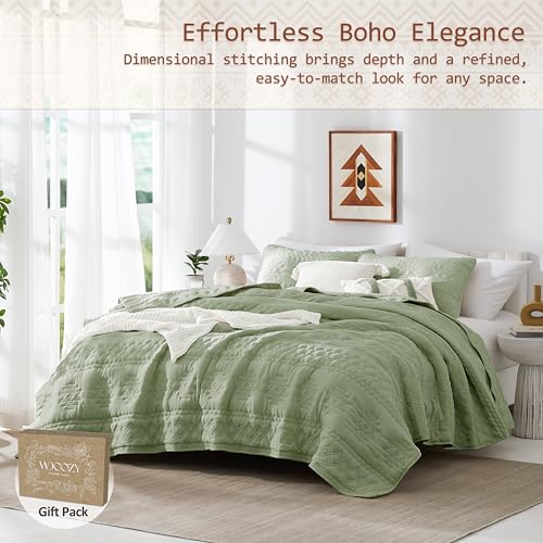 WDCOZY Boho Sage Green Oversized California Cal King Size Quilt Bedding Sets with 2 Pillow Shams Farmhouse Lightweight Soft Bedspread Coverlet for All Season 116x106 inches - Image 3