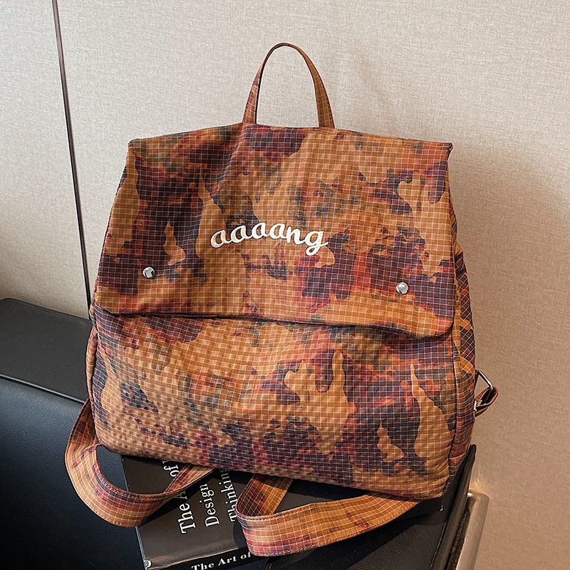 Fashionable Lightweight Backpack with Magnetic Closure - Image 2
