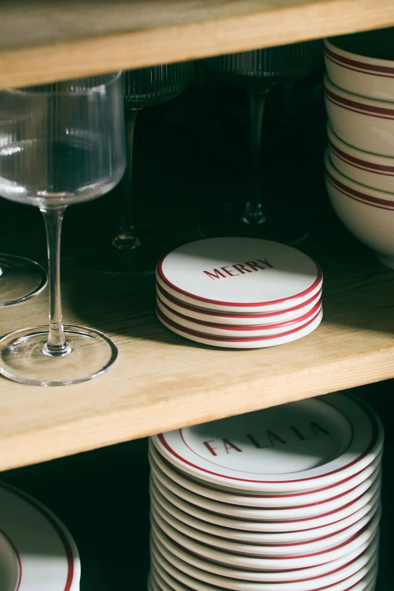 اتش اند ام قاعدة أكواب من البورسلين - عبوة من 4 قطع