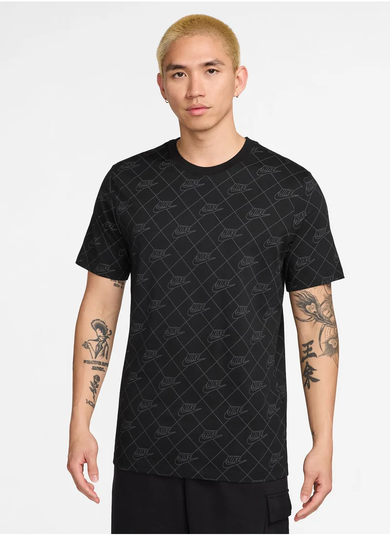 نايكي All-Over Printed Seasonal Club T-Shirt