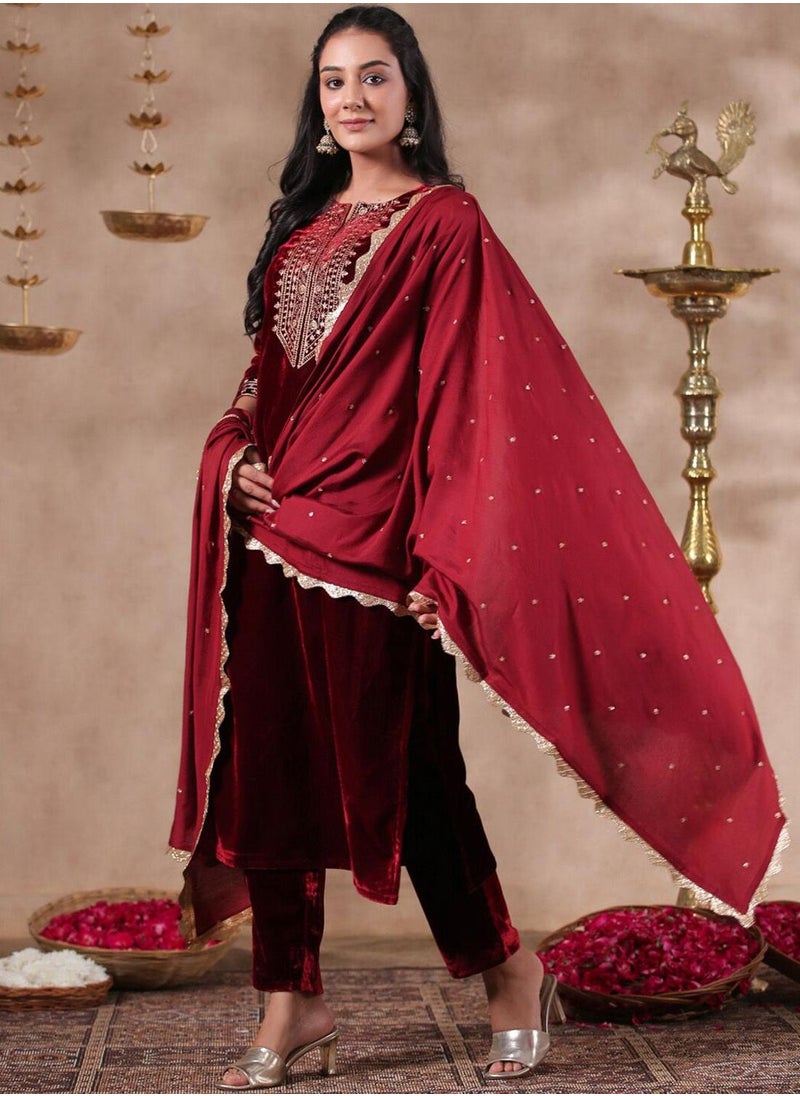 ISHIN Women's Maroon Velvet Embellished Tunic Full Length Casual Straight Fit Kurta Set  - Image 3