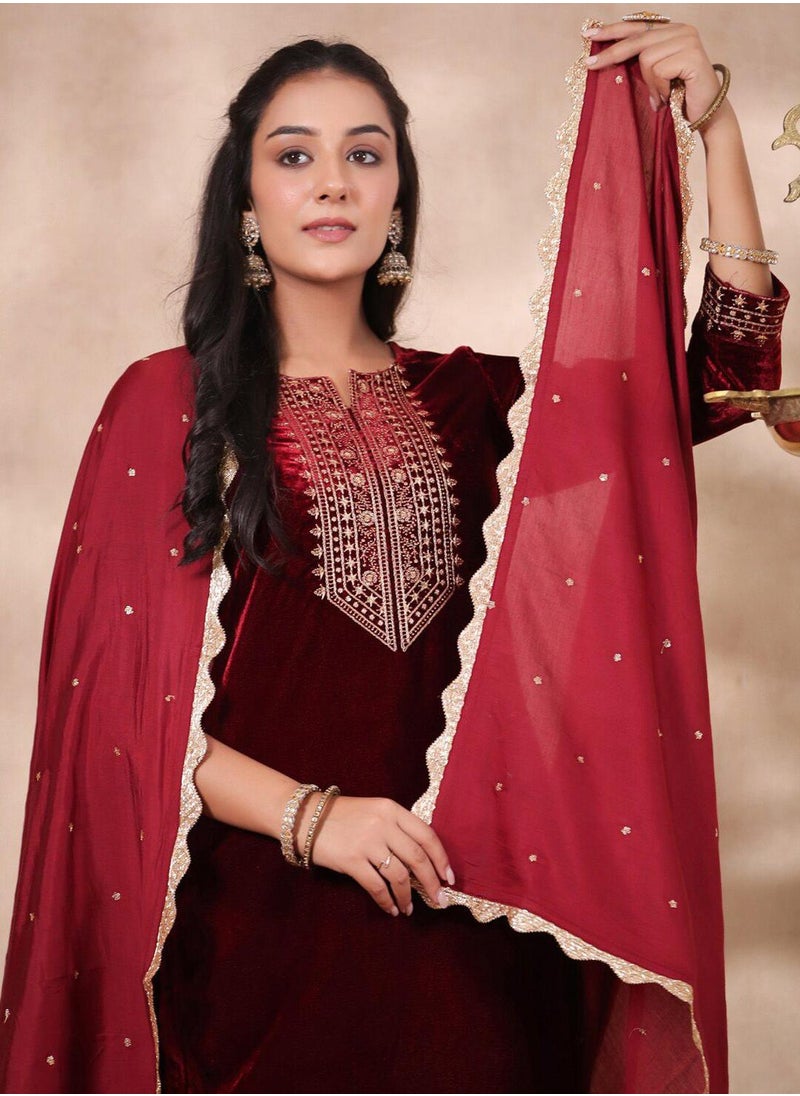 ISHIN Women's Maroon Velvet Embellished Tunic Full Length Casual Straight Fit Kurta Set  - Image 2