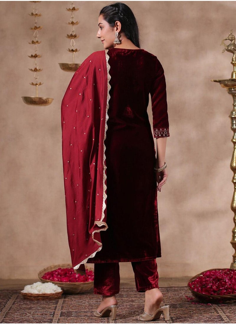 Women's Ethnic Wear VELVET MAROON STRAIGHT Kurta Set with Dupatta - pzsku/ZA2E819ADD98DEF670817Z/45/1741086805/629fde32-cea0-4f95-a3d5-9e35d091448e