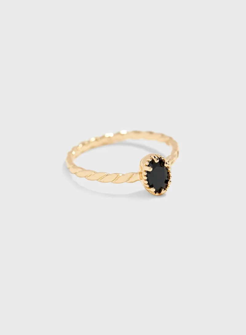 Ginger Ring With Stone Detail