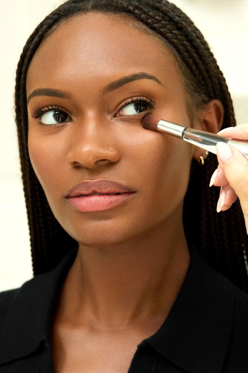 Trish McEvoy Brush 1 EVEN SKINÂ® Wet/Dry Face Perfector - Image 4