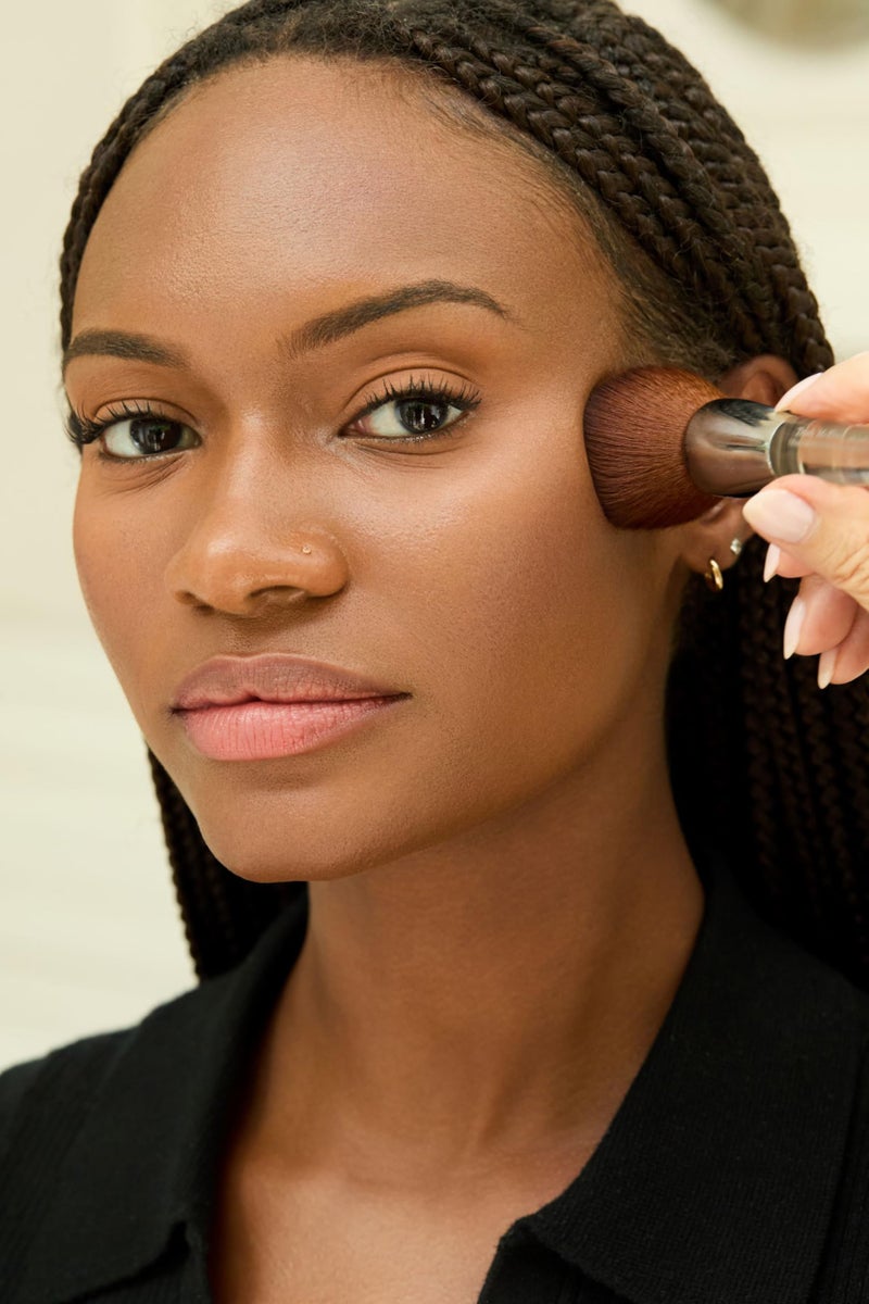 Trish McEvoy Brush 1 EVEN SKINÂ® Wet/Dry Face Perfector - Image 3