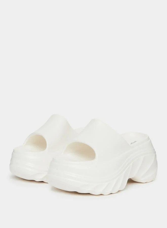 ستايلي شبشب بكعب عريض سادة