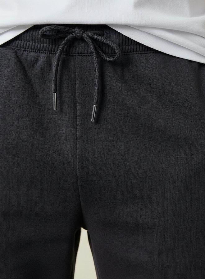 Active Men Performance Non-Stretch Panelled Shorts - Image 4