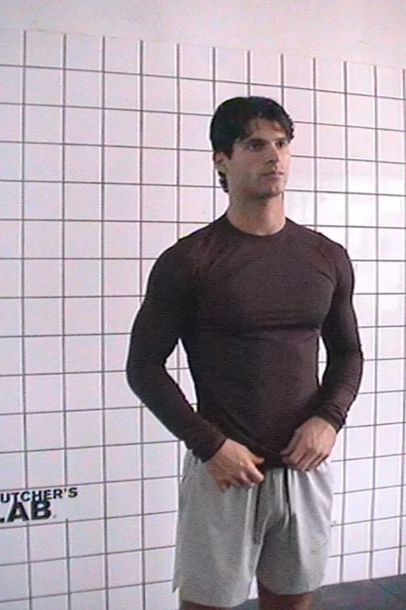 اتش اند ام شورت رياضي من نسيج دراي موف