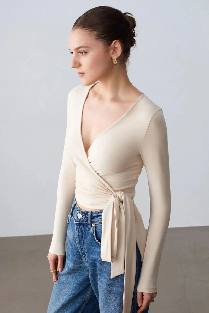 DILVIN Women’s Crop Wrap Blouse With Tie Detail