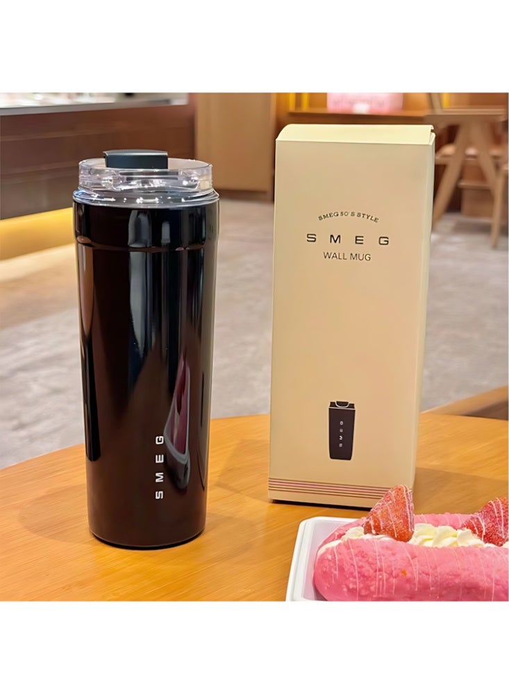 سميج SMEG كوب قهوة سفر بسعة 550 مل – فولاذ مقاوم للصدأ 316 فاخر، ترمس معزول فراغيًا بدرجة غذائية، مناسب للمشروبات الساخنة والباردة (أسود) - Image 1