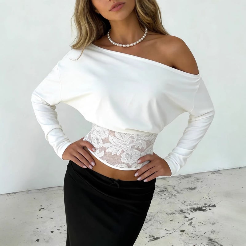 تيشيرت نسائي بأكمام خفاش وأكتاف مكشوفة مع لياسي دانتيل - Image 1