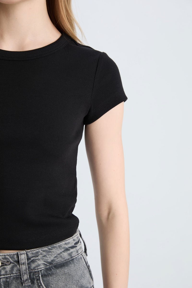 DeFacto Woman Slim Fit Camisole Short Sleeve T - Image 4