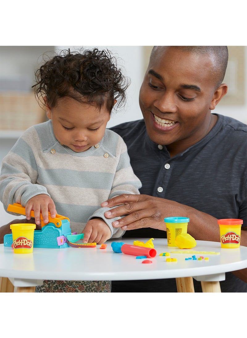 Play-Doh مجموعة انطلاقة مصنع المرح، ألعاب قبل المدرسة للأطفال من عمر 3 سنوات للبنات والأولاد، مجموعة فنون وحرف يدوية للأطفال، 3 ألوان من مركب النمذجة  - Image 5