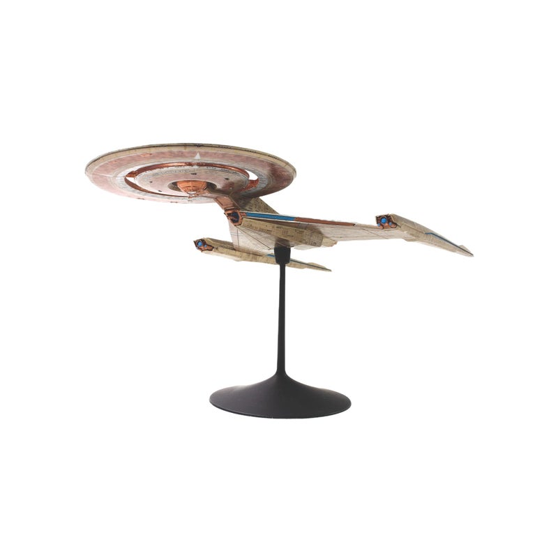 Polar Lights Star Trek U.S.S. Discovery NCC-1031 1:2500 Scale Plastic Model Kit (POL961M) - Image 1