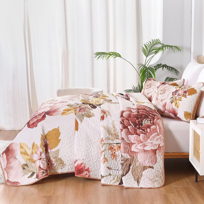 WONGS BEDDING Floral Quilt Set King, 3 Pieces Elegant Blush Flower Bedspread Coverlet Set for All Season, Farmhouse Soft Microfiber Reversible Pink Quilt Bedding Set with 2 Pillow Shams 104"X90" - Image 4