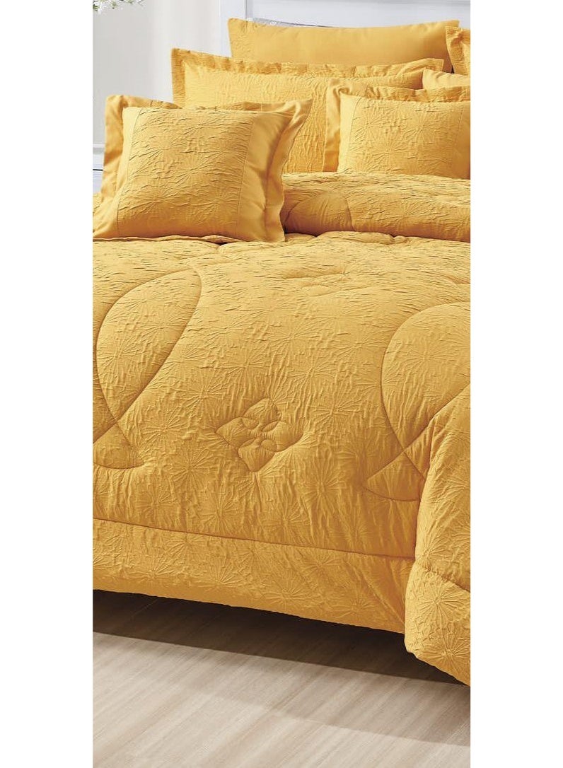 Red Rose A plain royal double quilt with character to add beauty and elegance to your room's decor - Image 3