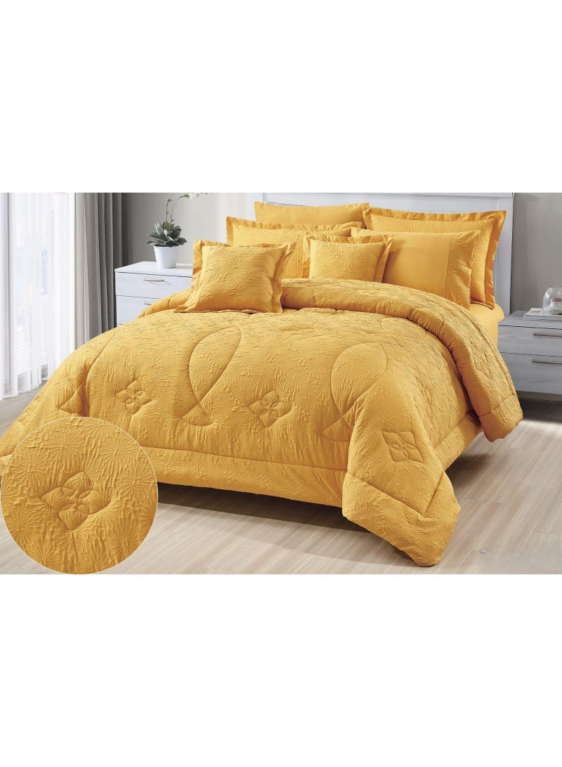 Red Rose A plain royal double quilt with character to add beauty and elegance to your room's decor - Image 1