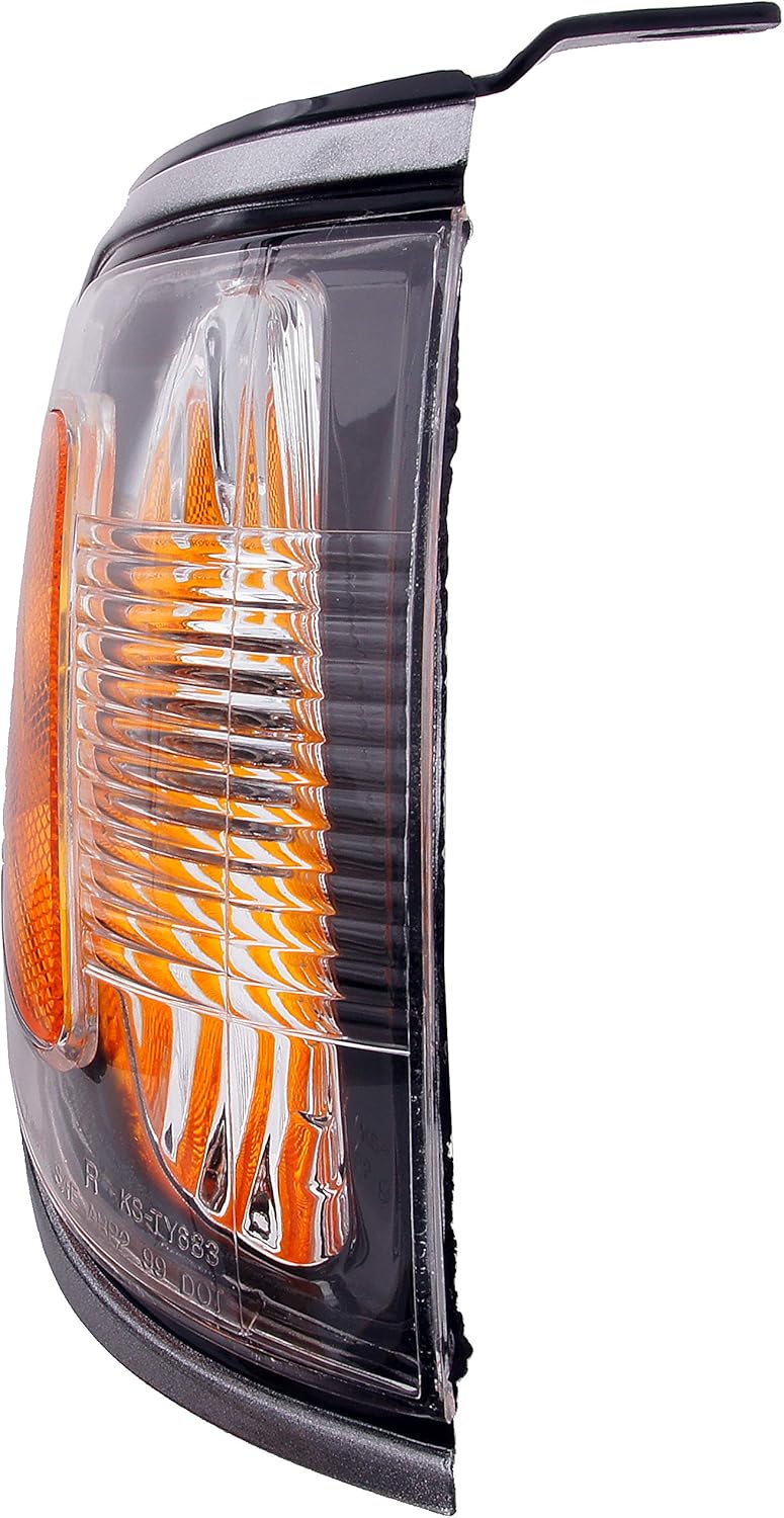 Dorman Passenger Side Marker Light Assembly for Toyota - Image 4