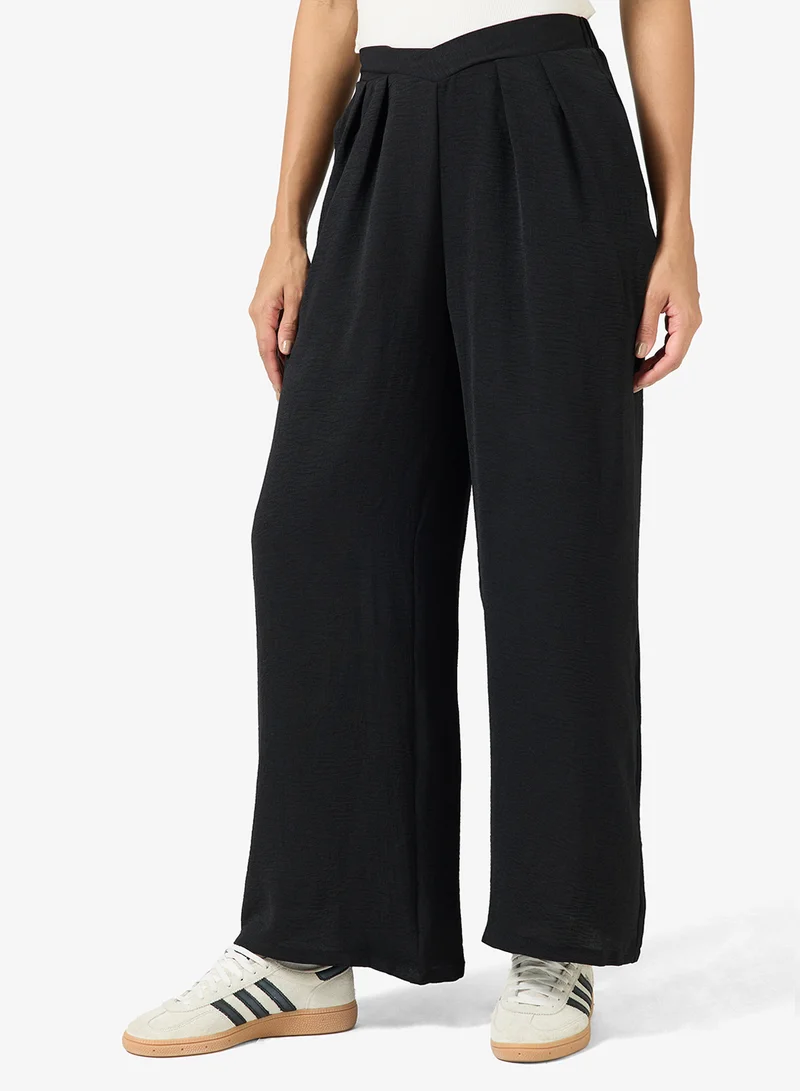Ginger V Waist Straight Fit Pants
