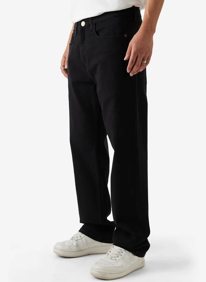 ذا سوليد ستور The Souled Store Men Straight Fit Solid Black Jeans