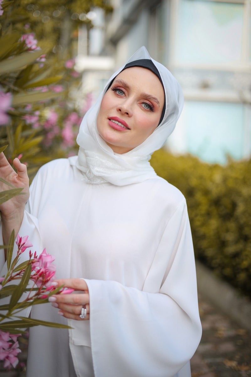 White Silk Abaya Abaya for Umrah and Daily Wear