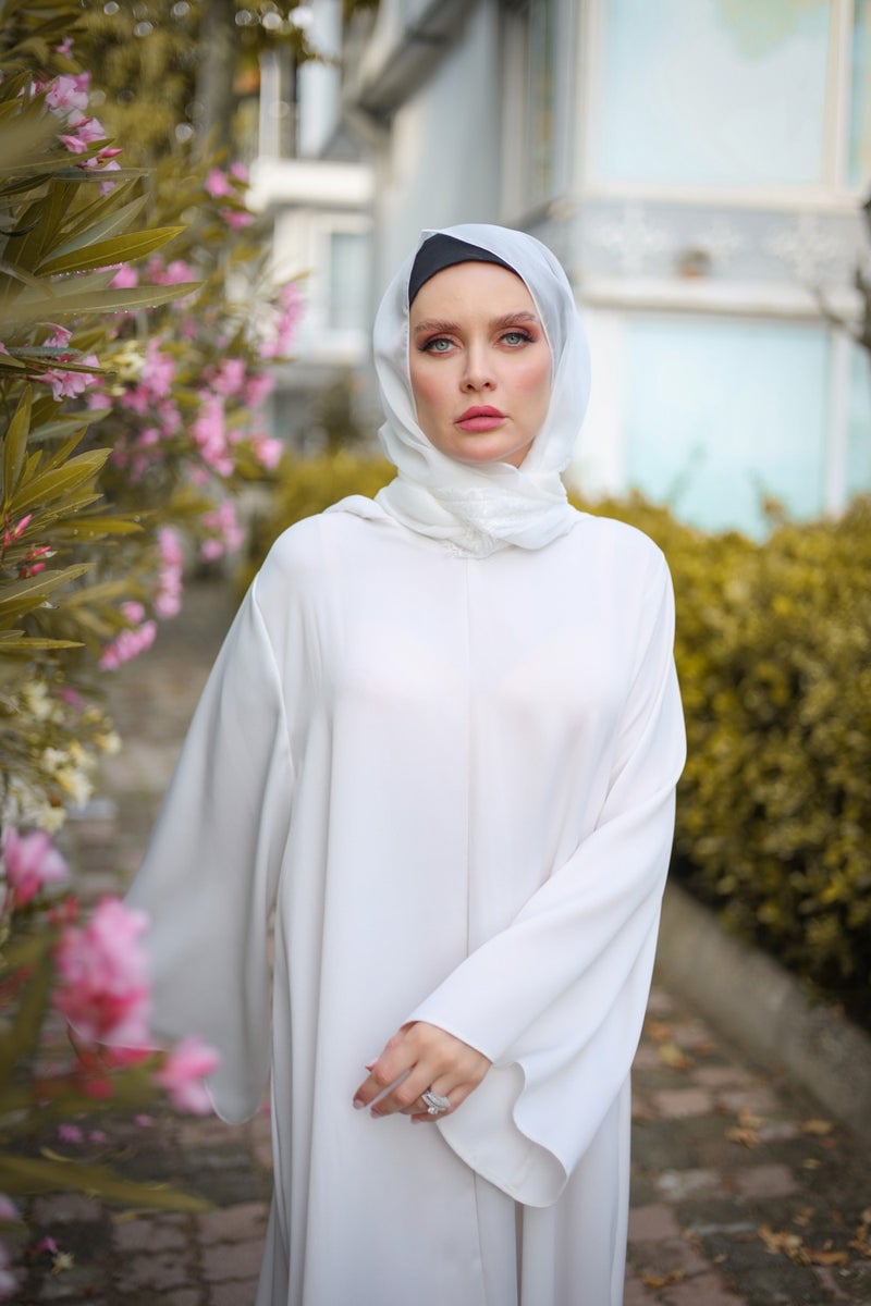 White Silk Abaya Abaya for Umrah and Daily Wear