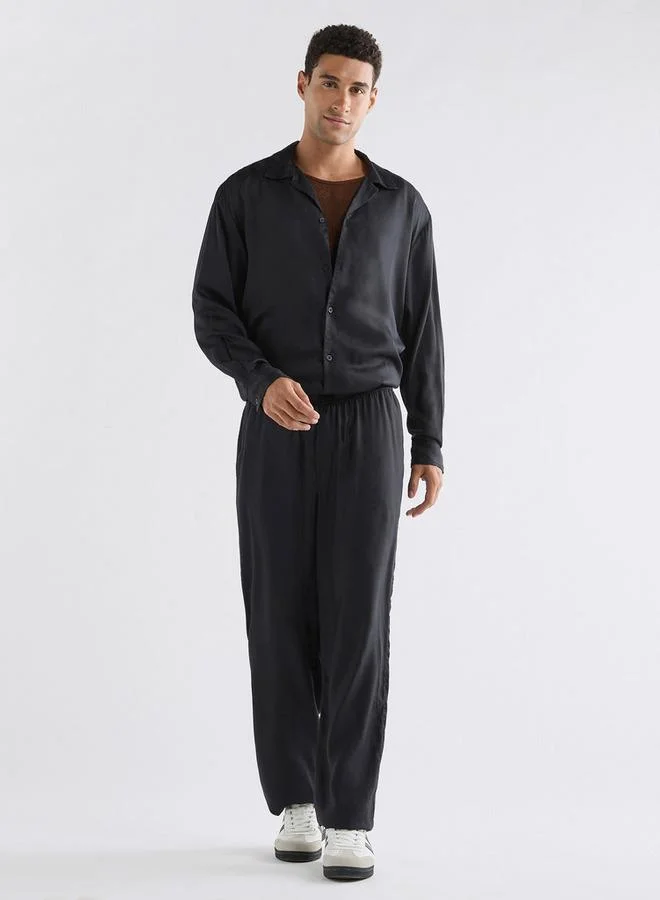 سبلاش فيڤ قميص سادة بقصة عادية وياقة كامب وأكمام طويلة