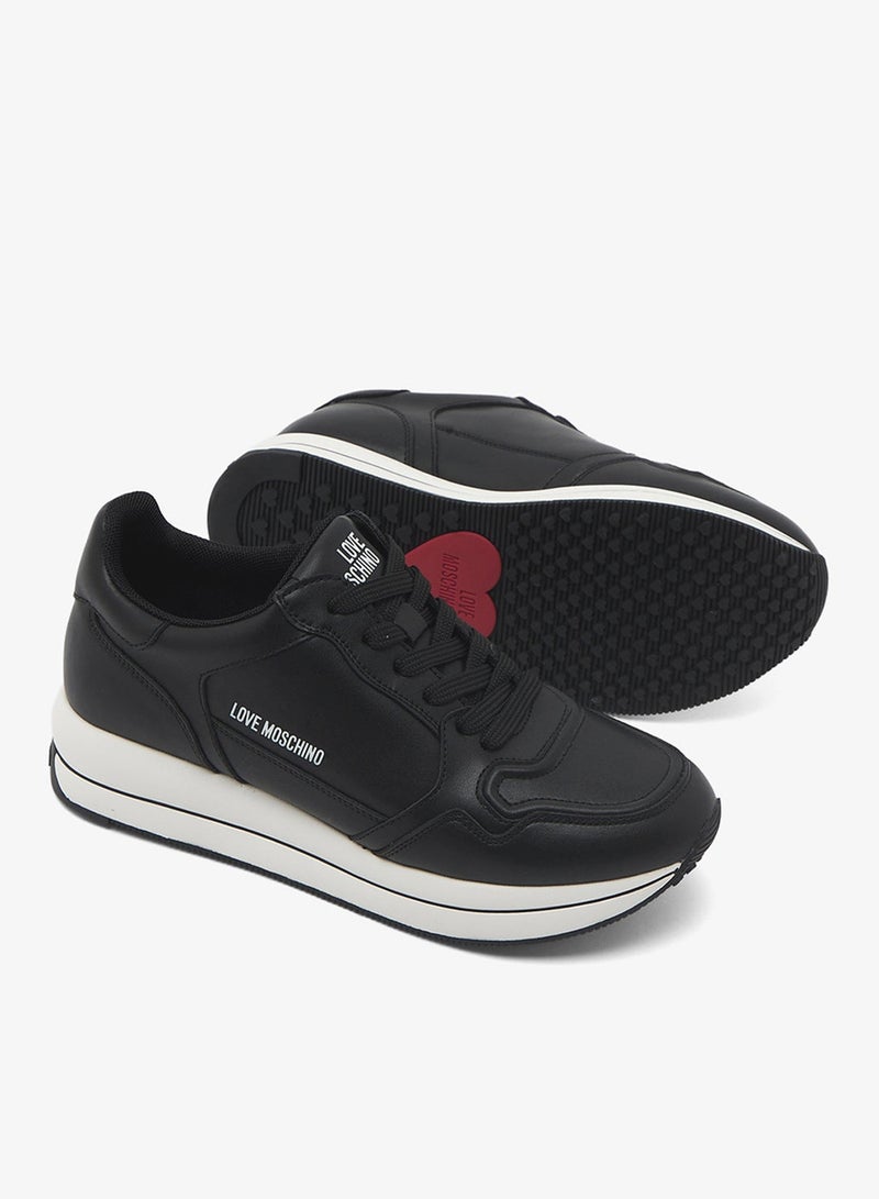 لوف موسكينو حذاء رياضي منخفض بشعار - Image 3