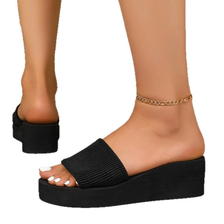 شبشب نسائي صيفي من الفوم بكعب عالٍ وقاعدة سميكة غير قابلة للانزلاق، تصميم عصري خارجي على الطراز الكوري، شباشب شاطئية مخططة باللون الأسود - Image 5