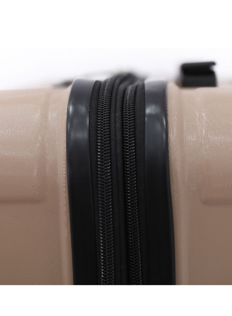كالفن كلاين حقيبة سفر Expression Hardside Spinner ذات العجلات، خفيفة الوزن للغاية من مادة ABS، 4 عجلات مزدوجة  - Image 3