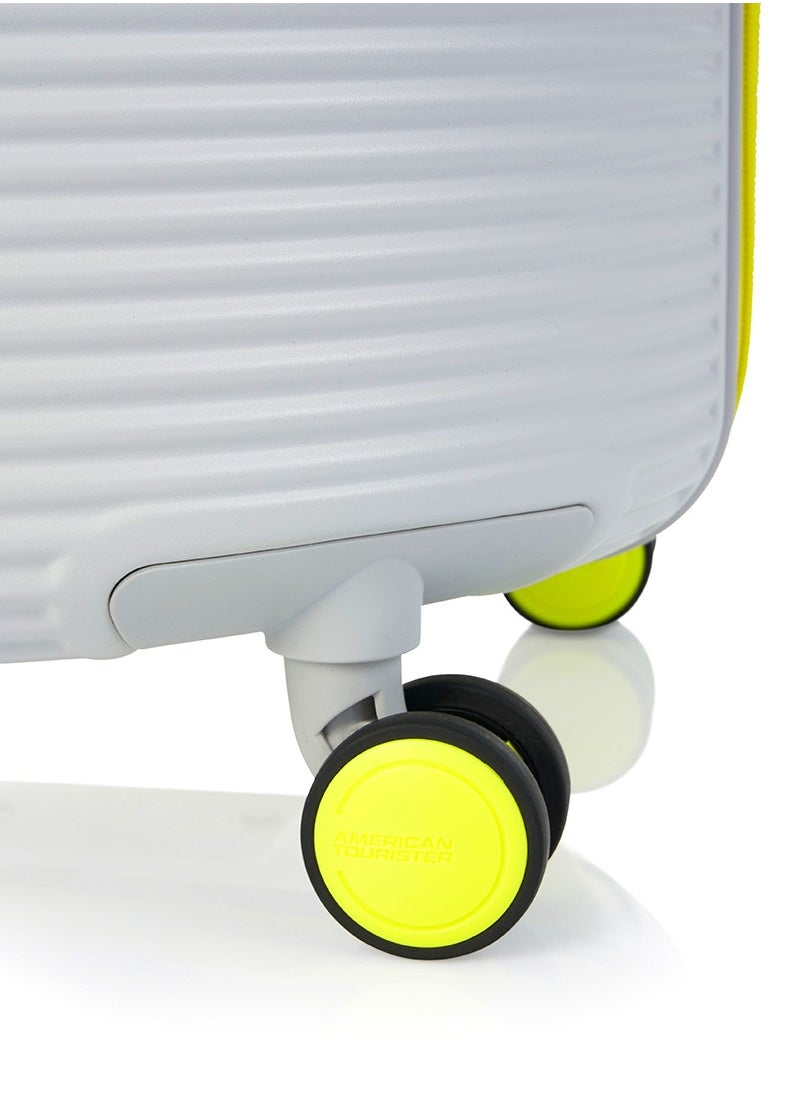 AMERICAN TOURISTER ROLLIO SPN 52/81 Lime Green-Cabin size Hard Luggage  - Image 4