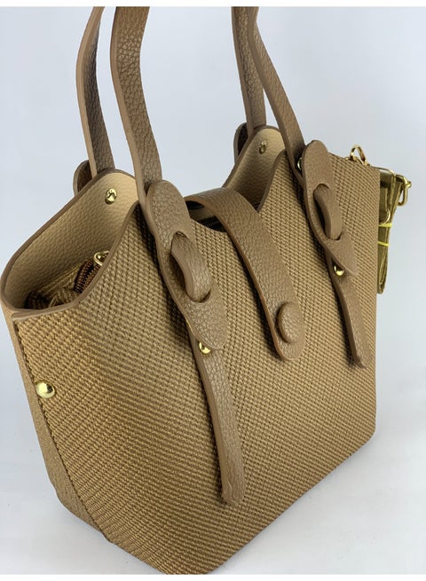 Elegant Women’s Leather Handbag – High Quality