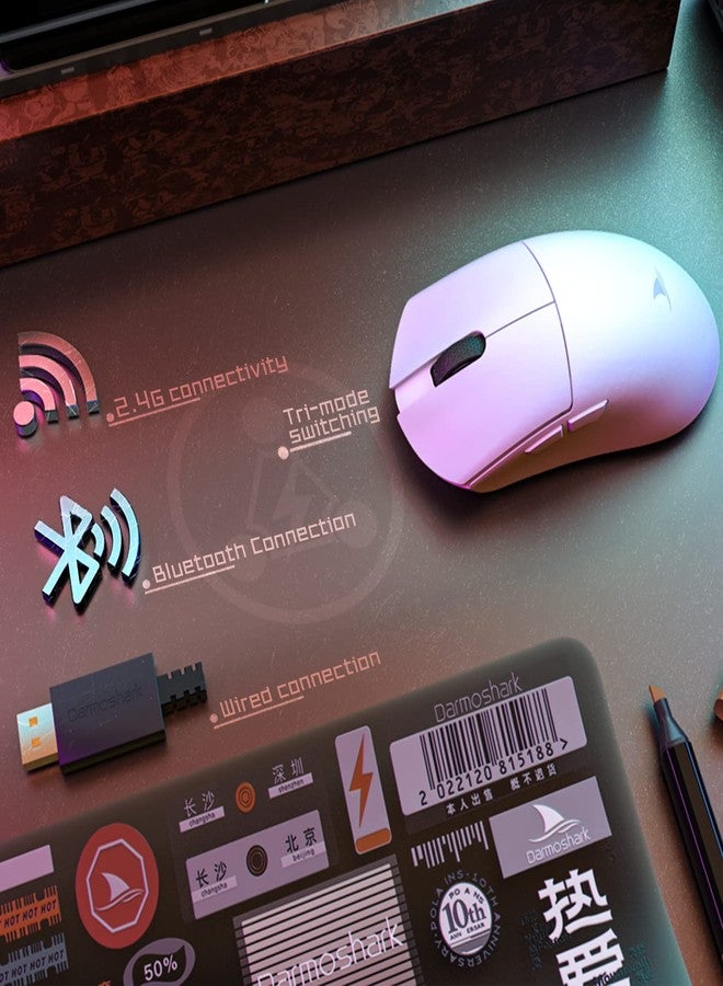 Darmoshark فأرة الألعاب اللاسلكية دارموشارك M3 8K، ثلاثية الوضع 2.4G/USB-C/Bluetooth حتى 26000DPI، مستشعر بصري PAW3395 خفيف الوزن 58غ، 5 أزرار قابلة للبرمجة، فأرة كمبيوتر للابتوب، PC، ماك - Image 2