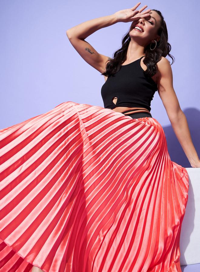 ستايل ستون تنورة ميدي ساتان بتفاصيل كسرات - Image 1