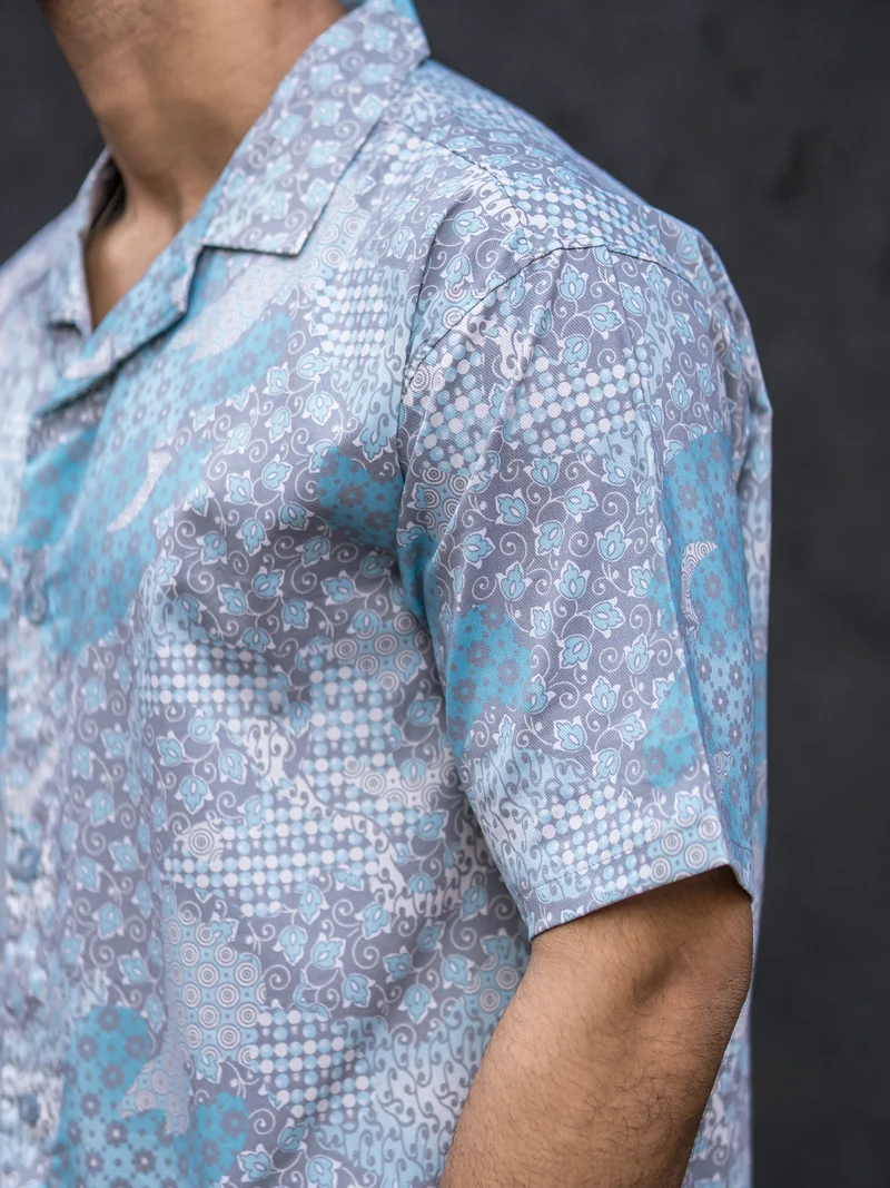 Maniac Maniac Mens All Over Printed Collar Neck Half Sleeve Blue Cotton Oversized Shirt