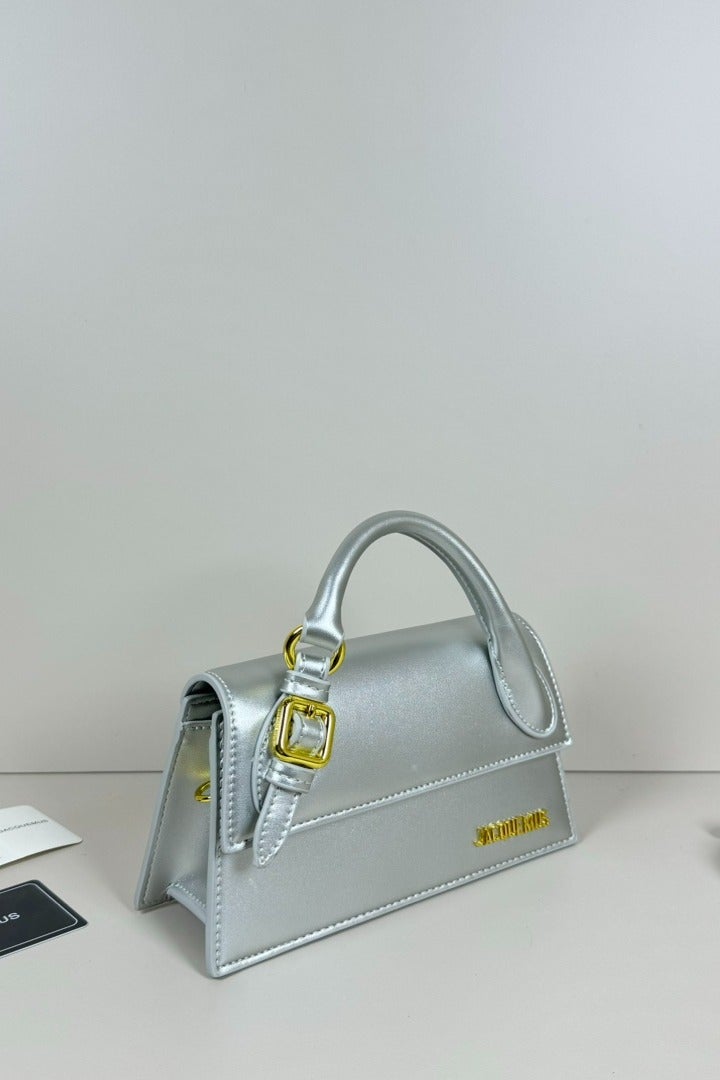 Jacquemus  حقيبة يد طويلة من Le Chiquito حقيبة يد طويلة من الجلد مع حزام كروس بودي - Image 5