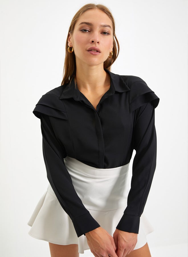 Black Shoulder Flounce Woven Shirt TWOAW22GO0375