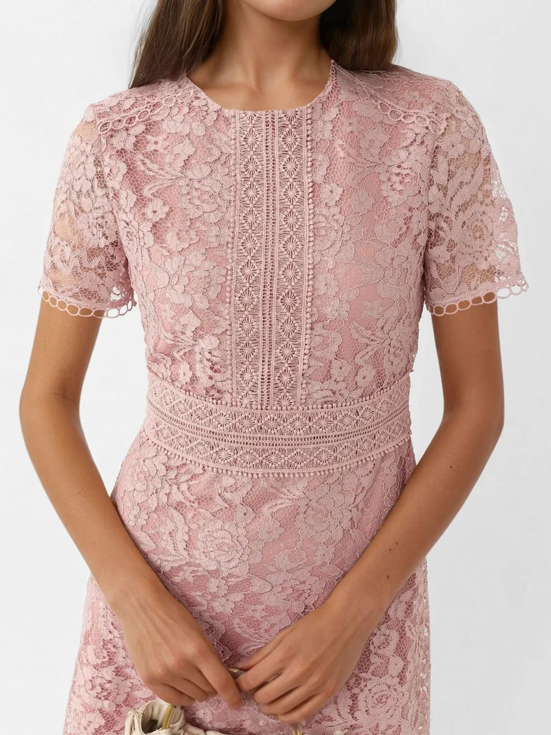 زوبعة Lace A-Line Midi Dress