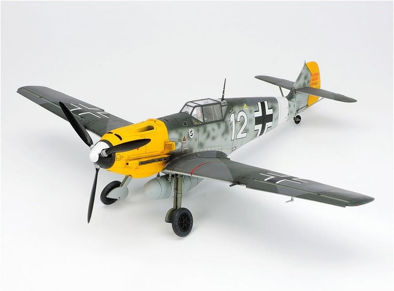 Tamiya 1:48 WWII Messerschmitt BF109E-4/7 Trop Model Kit - Image 3