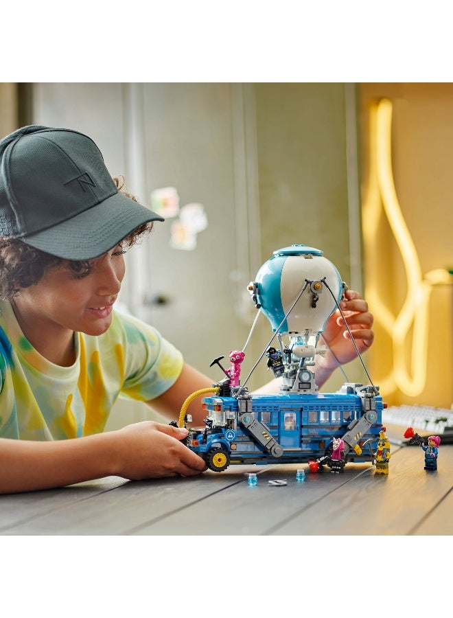 LEGO Fortnite Battle Bus 77073 Building Set (954 Pieces) - Image 3