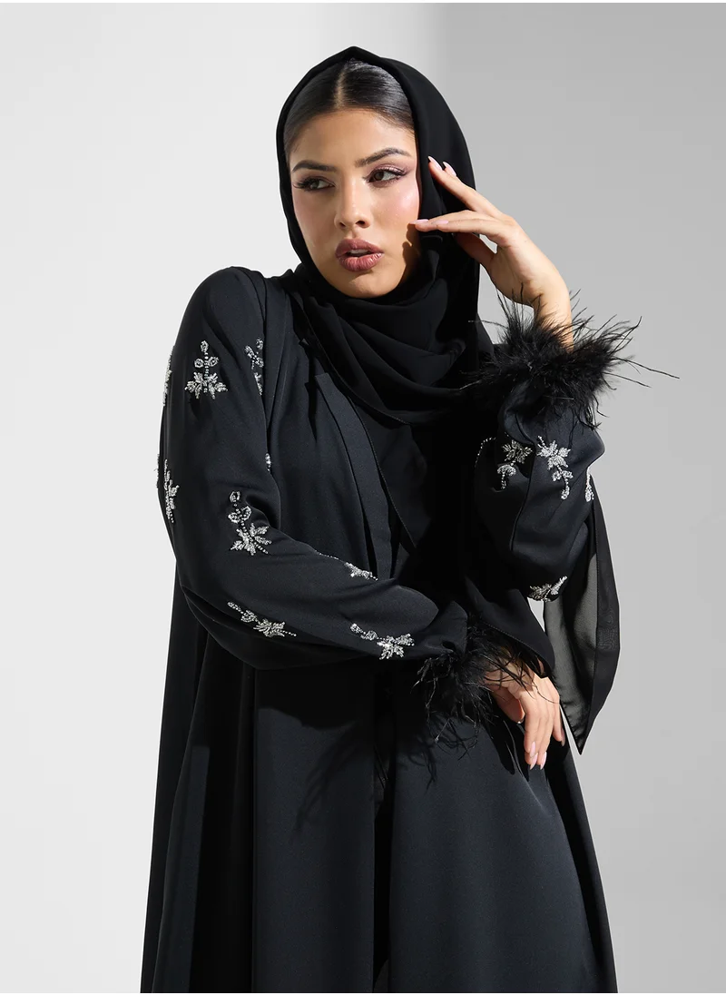 هيا كلوزيت Embroidered Sleeve with feather details Abaya