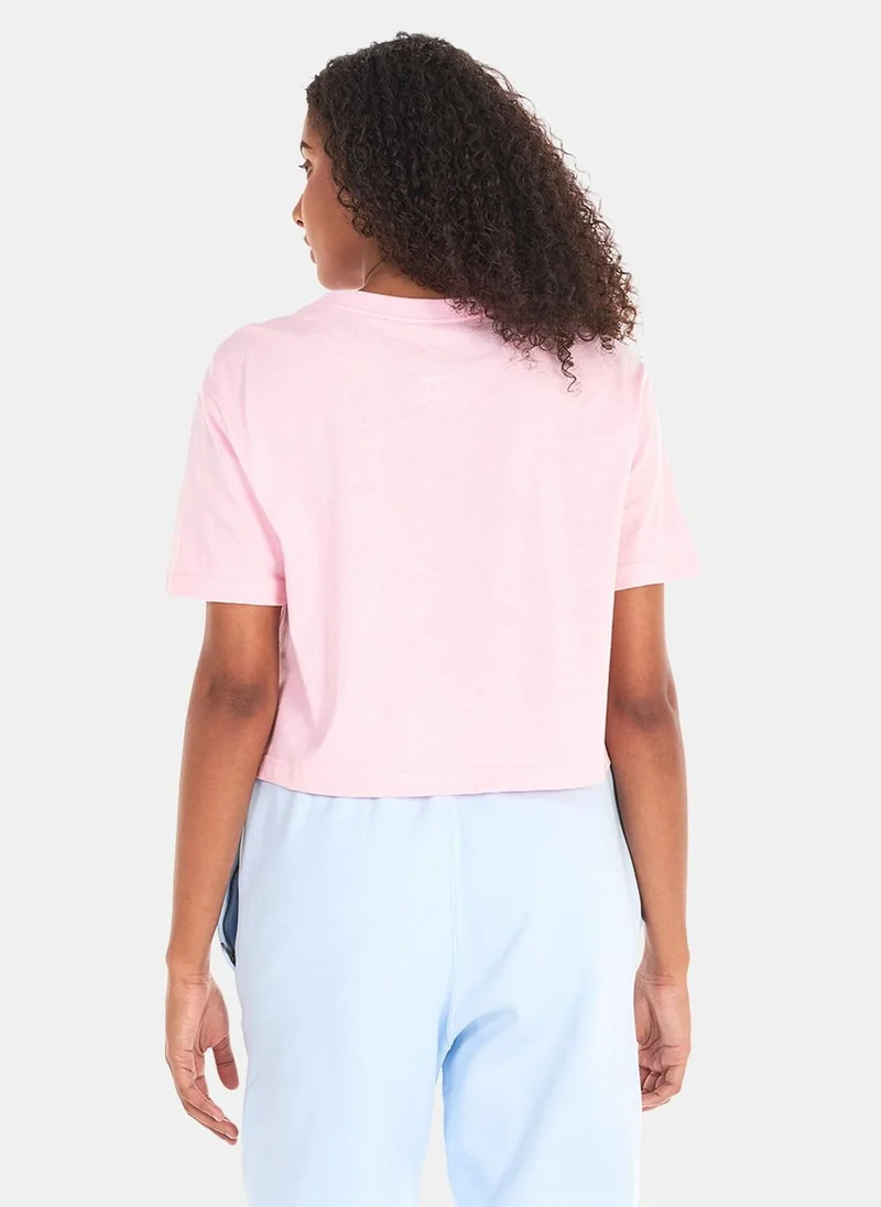 Nike Women's Sportswear Essential Futura Cropped T-Shirt