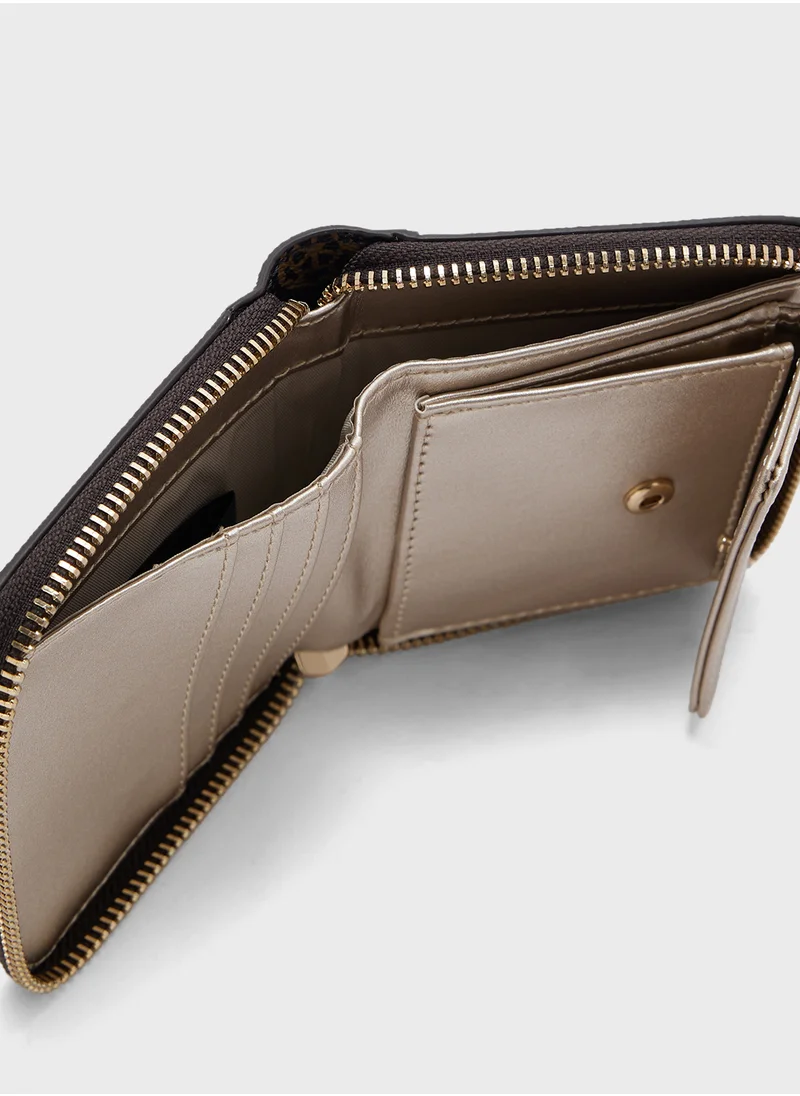 GUESS Laurel Small  Zip Around Wallet