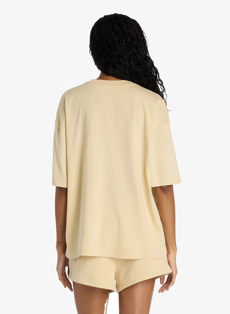 نيو بالانس Reimagined Oversized T-Shirt