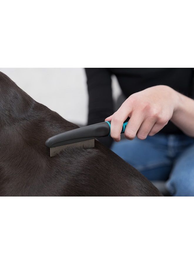 Trixie Pet Grooming Flea Comb, For Cats, Dogs, and Small Animals, Removes Fleas, Flea Eggs and Other Debris, 8" (21cm) - Image 3