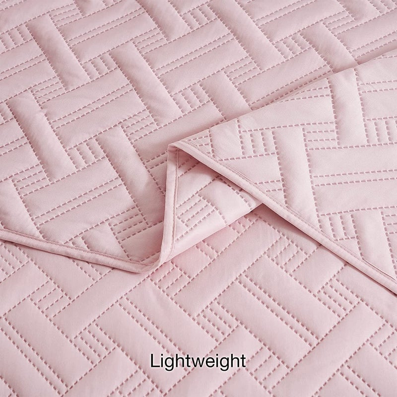BSB مجموعة لحاف BSB HOME المطرز لجميع الأجواء 3 قطع مع أغطية الوسائد - غطاء سرير خفيف الوزن / لحاف / بطانية - مزدوج، 150 جرام لكل متر مربع | وردي، قطن، عبوة من 3 - Image 4