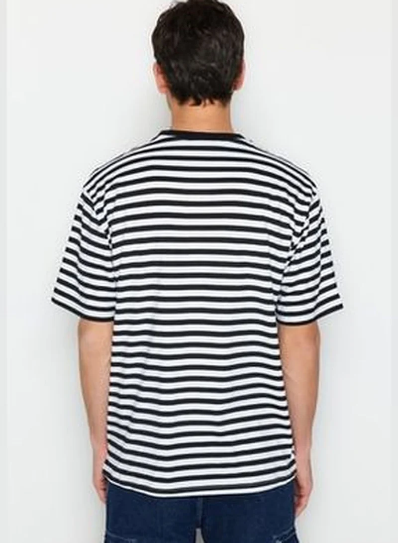 trendyol Black Men's Relaxed/Comfortable fit, Crew Neck Short Sleeve Striped T-Shirt.