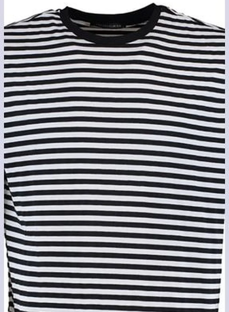 trendyol Black Men's Relaxed/Comfortable fit, Crew Neck Short Sleeve Striped T-Shirt.