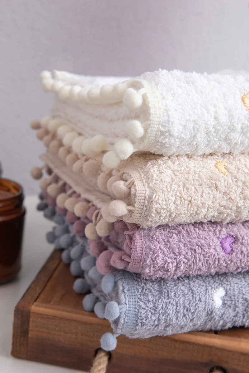 فافورا Cloverleaf Pompom 4-Pack Hand and Face Towel - Cream - Grey